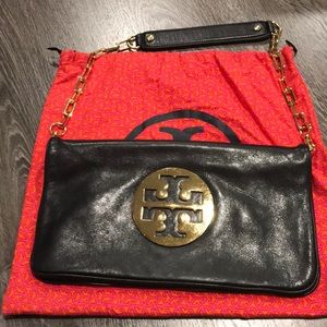 Tory  Burch clutch !!